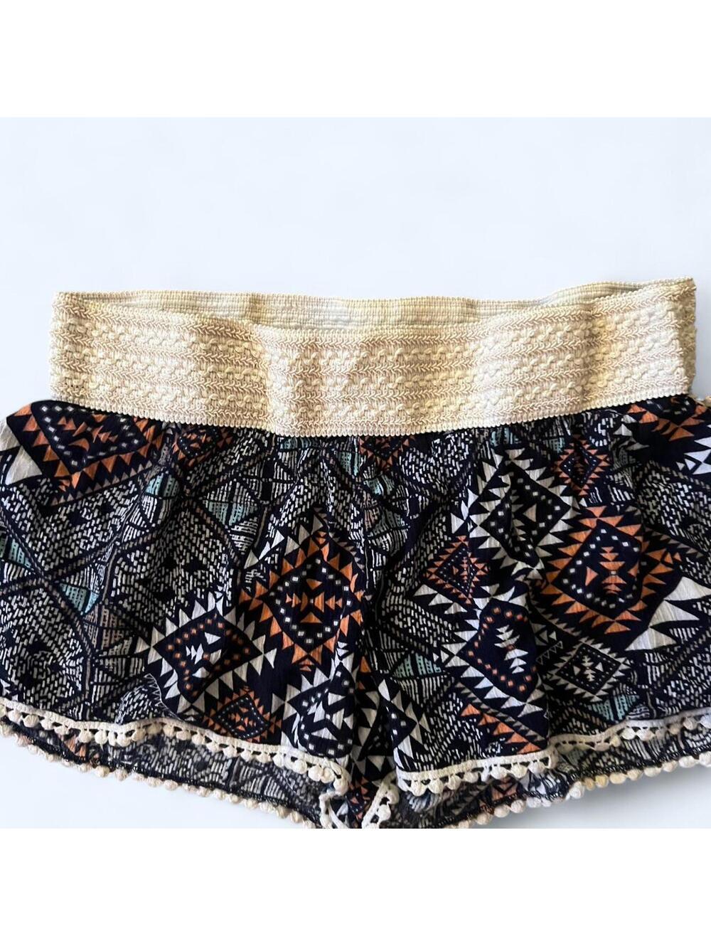 Boho Patterned Dolphin Shorts Cottagecore Festival Size Medium - Picture 4 of 6